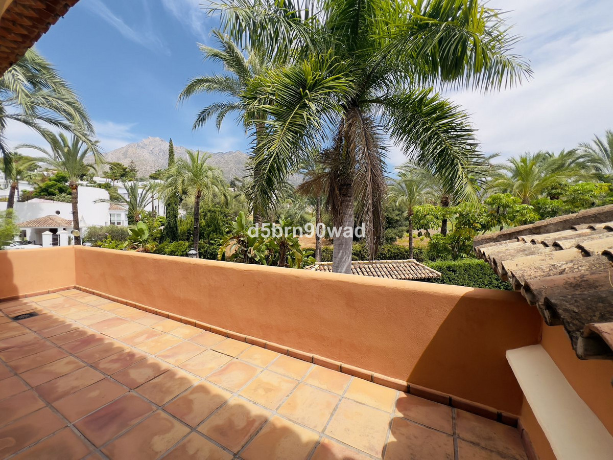 5 Bed Townhouse for sale in Marbella Costa Del Sol, Málaga, Spain