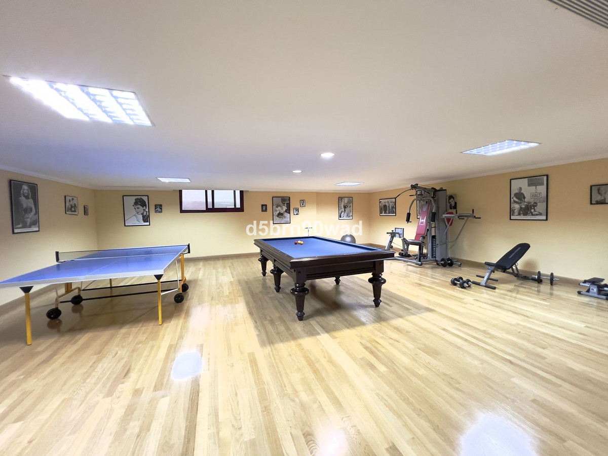 5 Bed Townhouse for sale in Marbella Costa Del Sol, Málaga, Spain