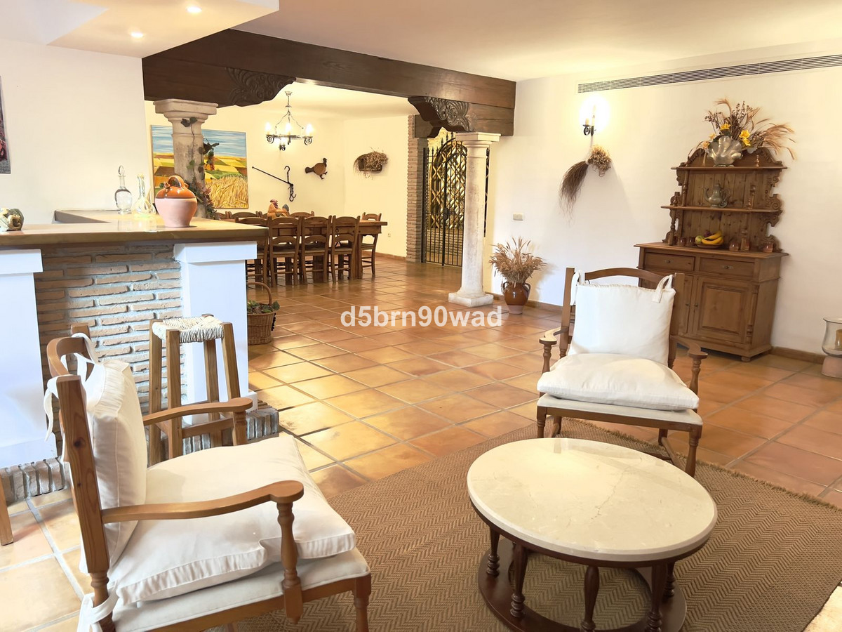 5 Bed Townhouse for sale in Marbella Costa Del Sol, Málaga, Spain