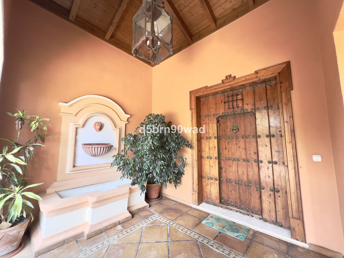 5 Bed Townhouse for sale in Marbella Costa Del Sol, Málaga, Spain