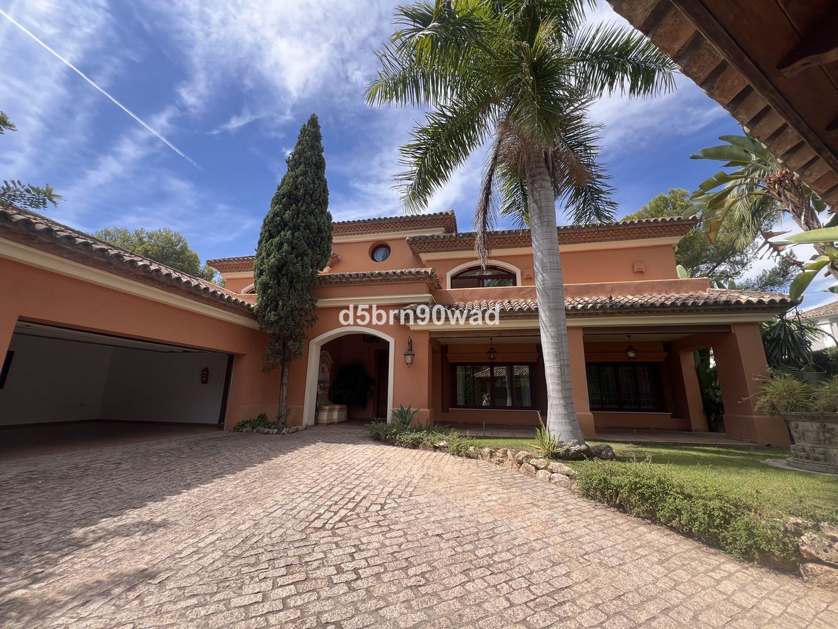 5 Bed Townhouse for sale in Marbella Costa Del Sol, Málaga, Spain