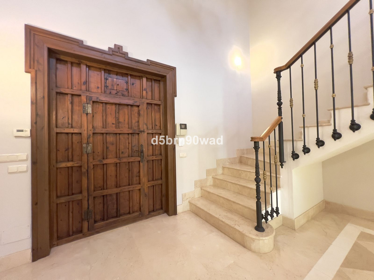 5 Bed Townhouse for sale in Marbella Costa Del Sol, Málaga, Spain