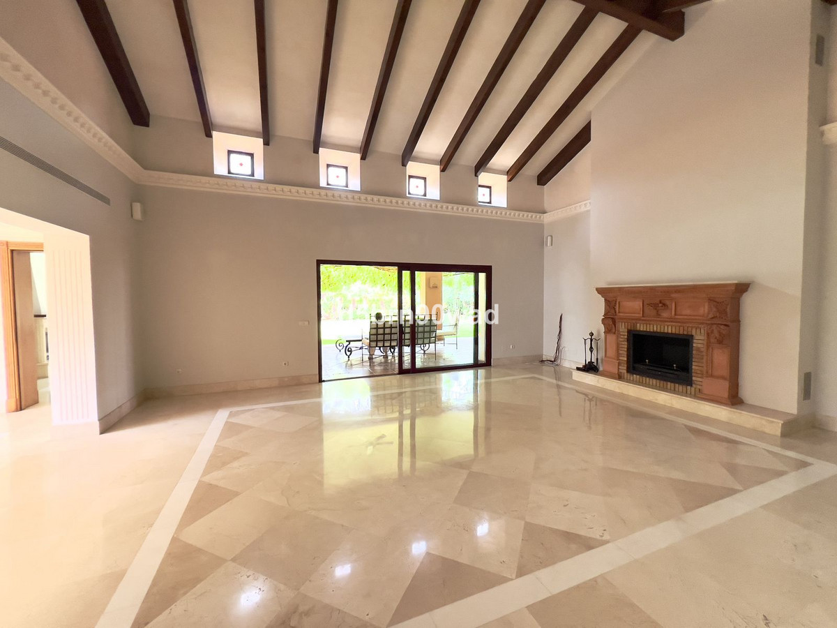 5 Bed Townhouse for sale in Marbella Costa Del Sol, Málaga, Spain