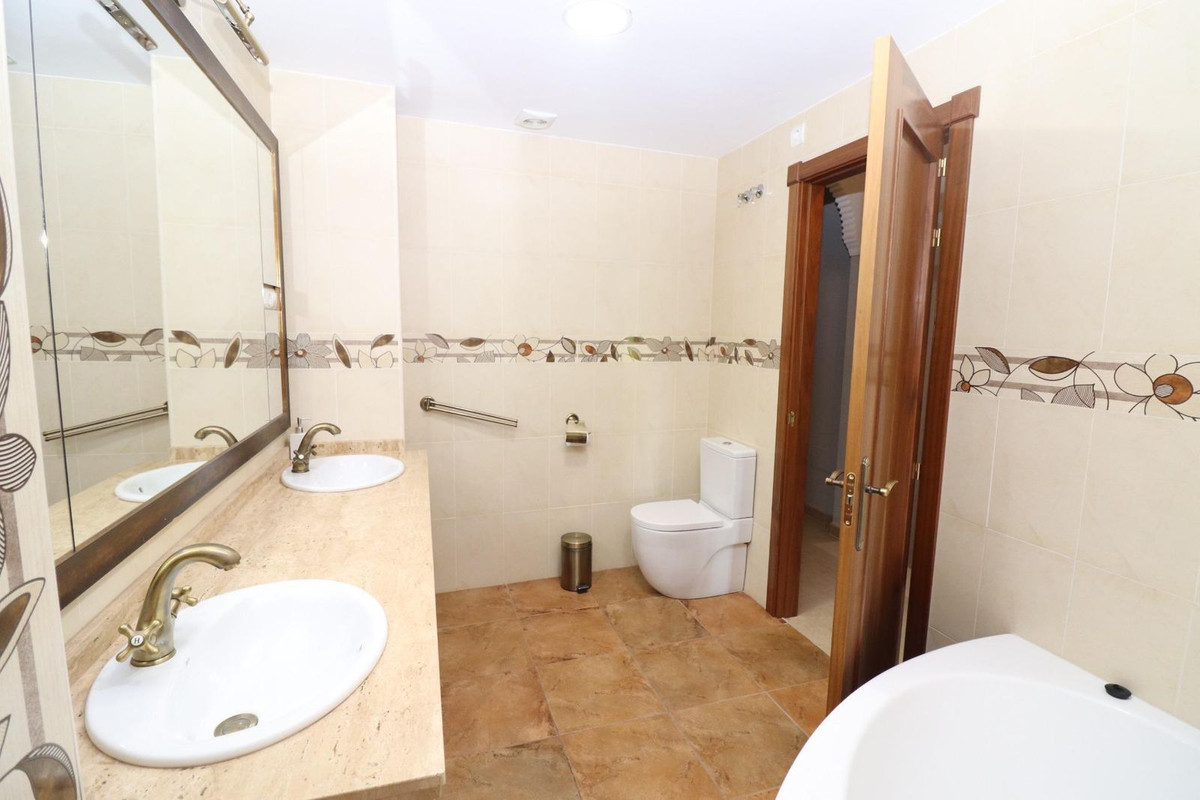 Se vende Adosada de 3 dormitorios en Costa Del Sol, Málaga, España
