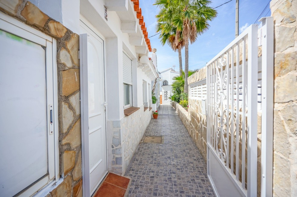 16 Bed Commercial unit for sale in Calpe Costa Blanca, Alicante, Spain