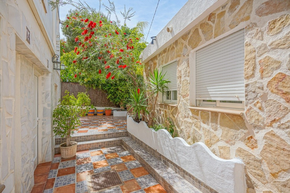 16 Bed Commercial unit for sale in Calpe Costa Blanca, Alicante, Spain