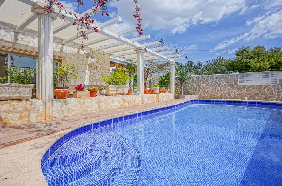 16 Bed Commercial unit for sale in Calpe Costa Blanca, Alicante, Spain