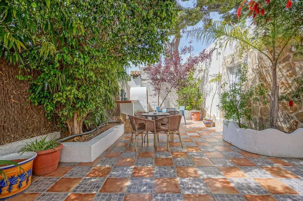 16 Bed Commercial unit for sale in Calpe Costa Blanca, Alicante, Spain