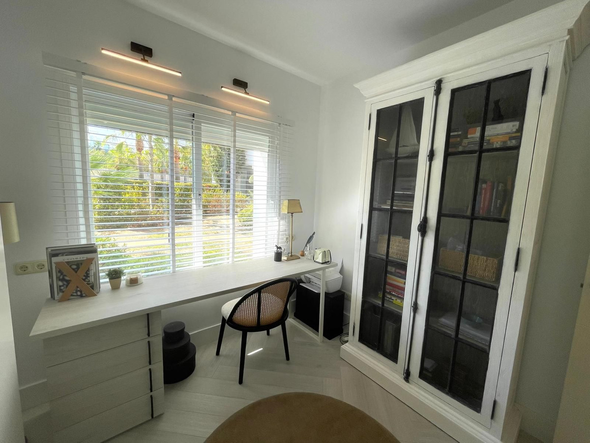 3 Bed Apartment for sale in Casares Costa Del Sol, Málaga, Spain