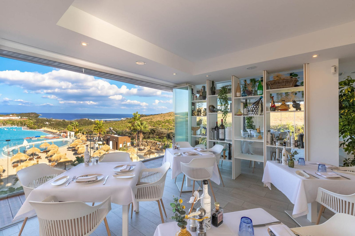 3 Bed Apartment for sale in Casares Costa Del Sol, Málaga, Spain