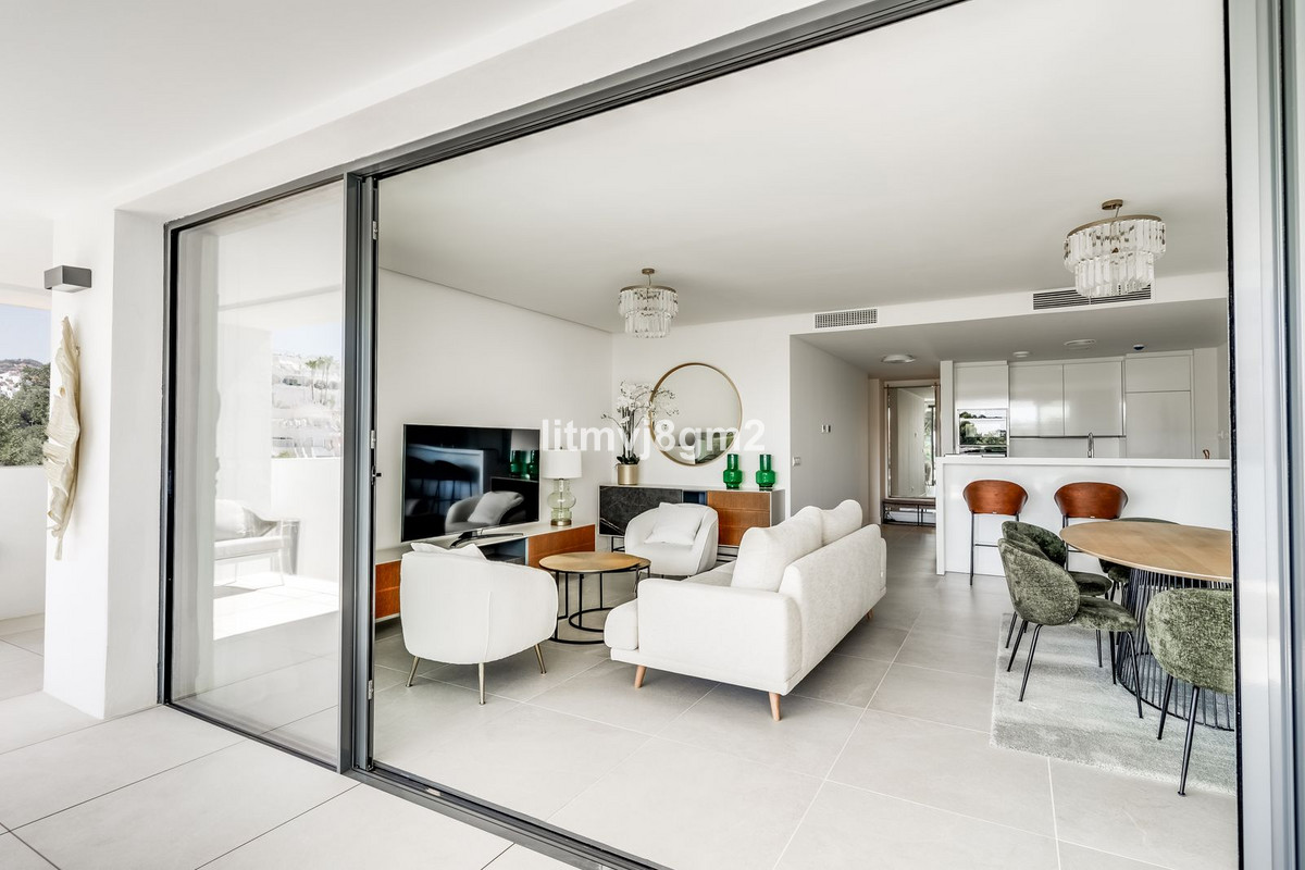 3 Bed Apartment for sale in Cabopino Costa Del Sol, Málaga, Spain