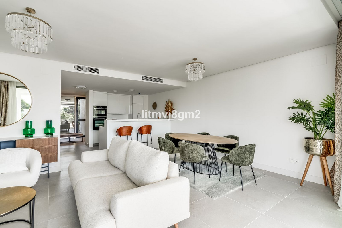 3 Bed Apartment for sale in Cabopino Costa Del Sol, Málaga, Spain