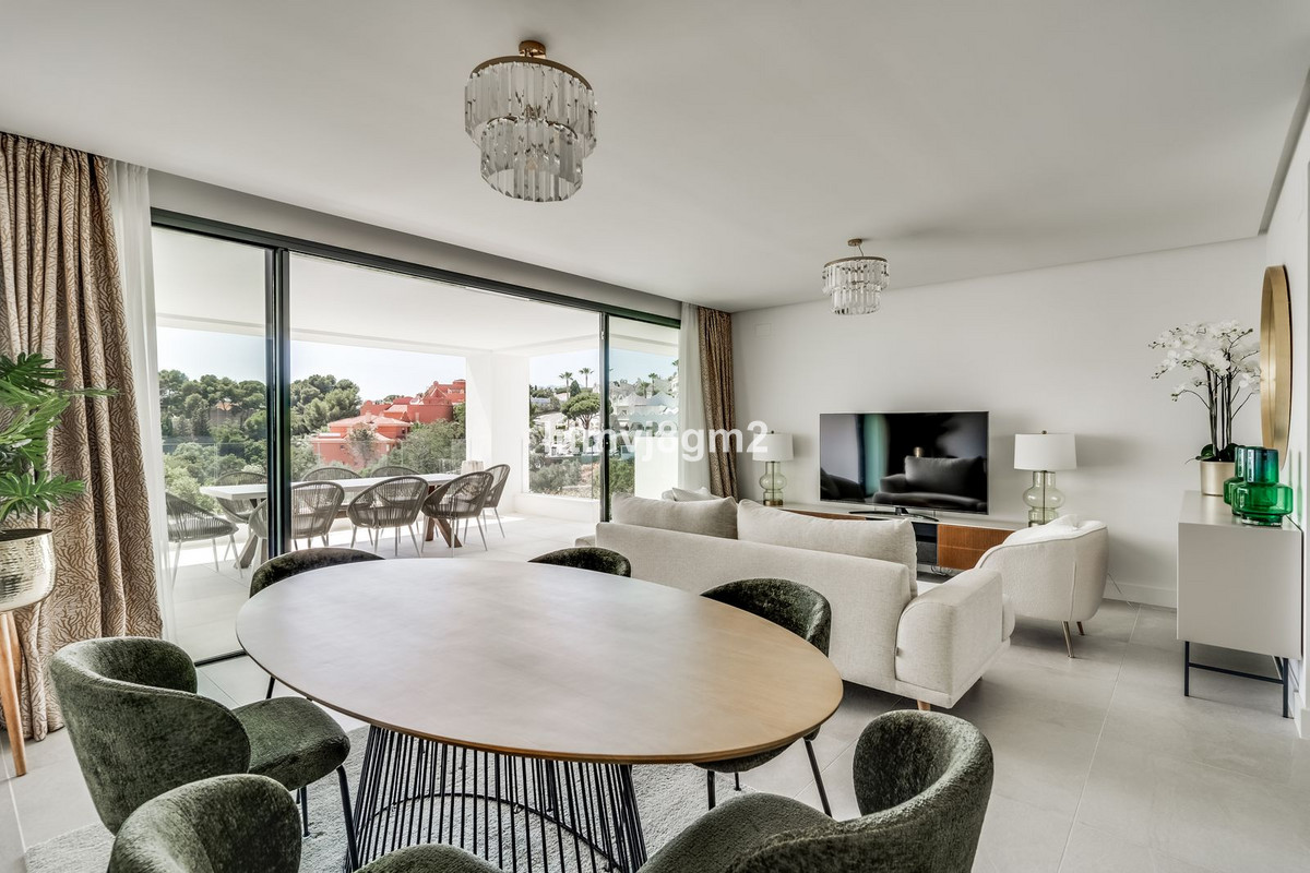 3 Bed Apartment for sale in Cabopino Costa Del Sol, Málaga, Spain