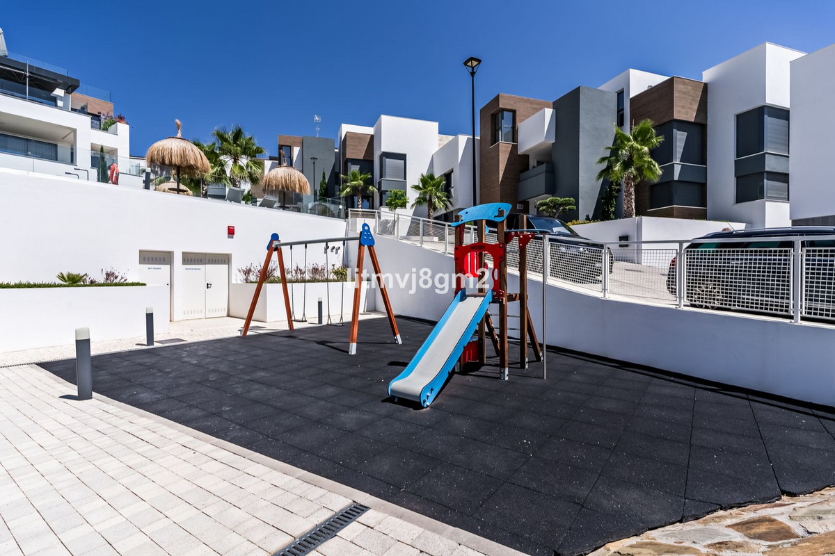 3 Bed Apartment for sale in Cabopino Costa Del Sol, Málaga, Spain