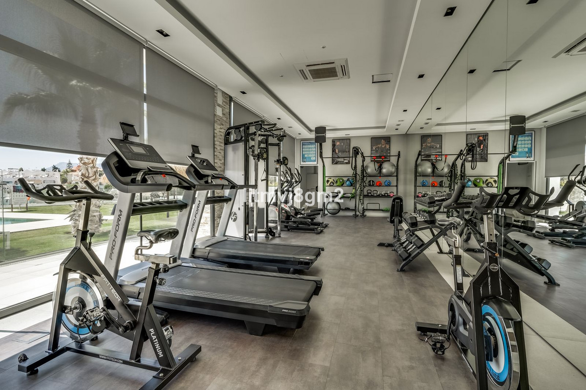 3 Bed Apartment for sale in Cabopino Costa Del Sol, Málaga, Spain