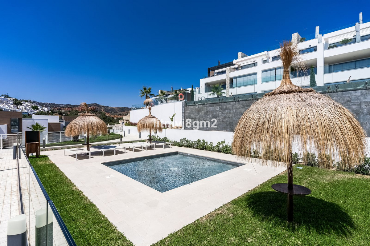 3 Bed Apartment for sale in Cabopino Costa Del Sol, Málaga, Spain