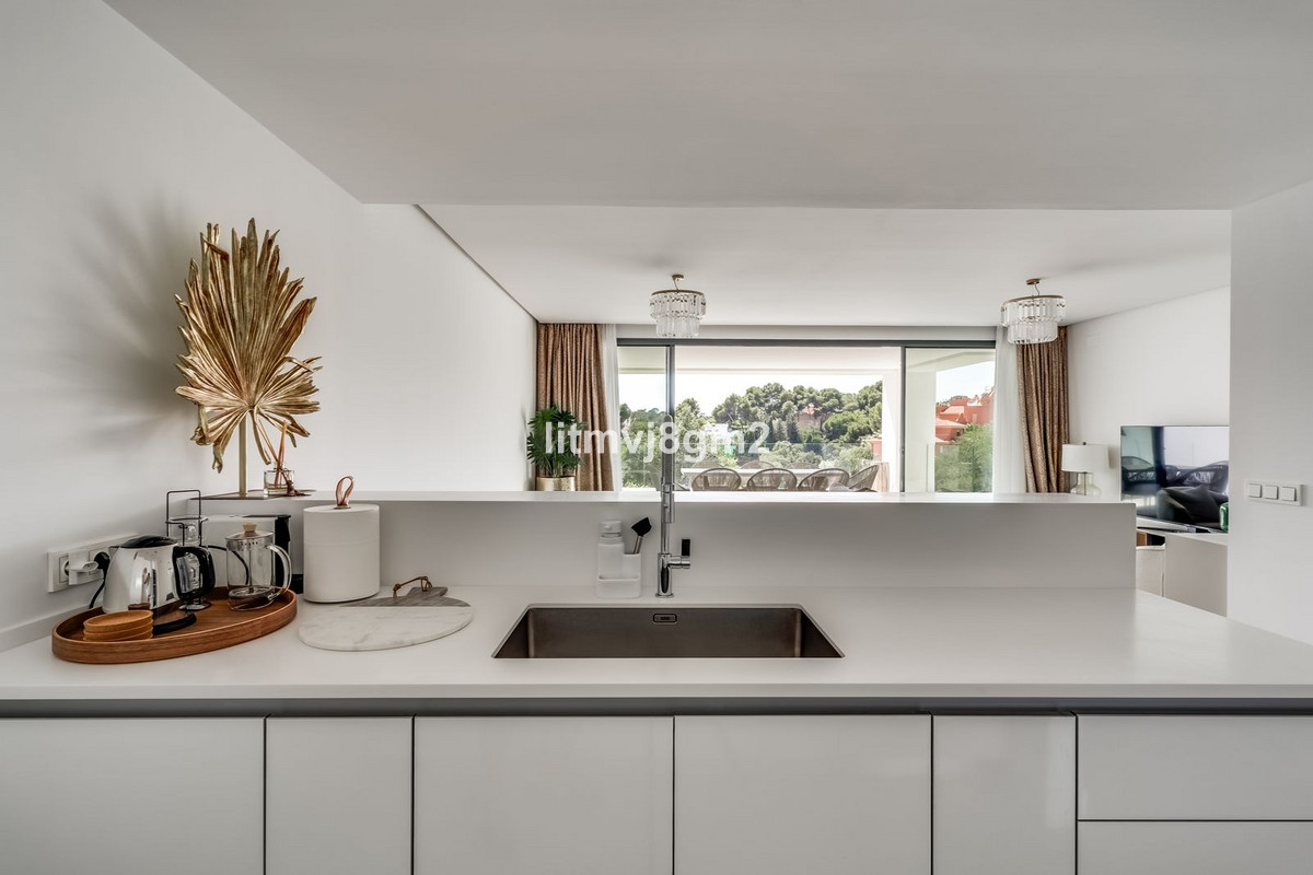 3 Bed Apartment for sale in Cabopino Costa Del Sol, Málaga, Spain
