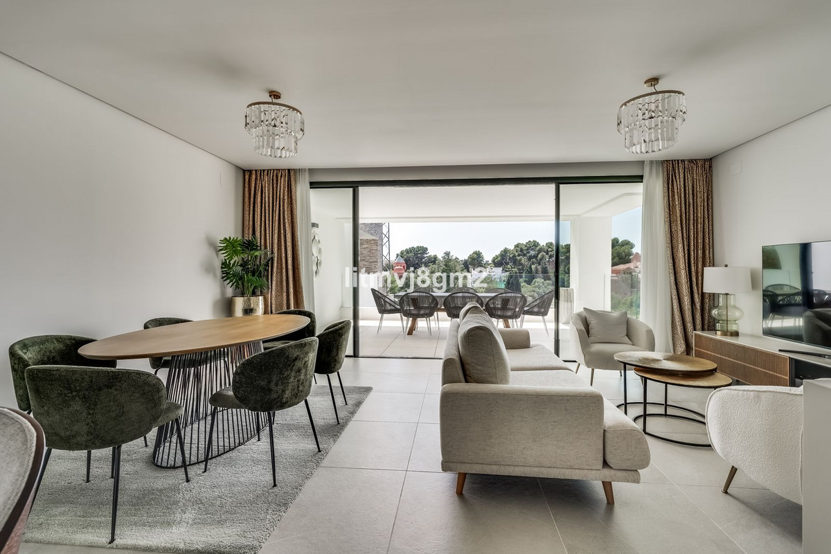 3 Bed Apartment for sale in Cabopino Costa Del Sol, Málaga, Spain