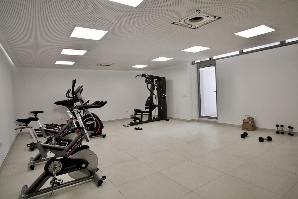 2 Bed Apartment for sale in Elviria Costa Del Sol, Málaga, Spain