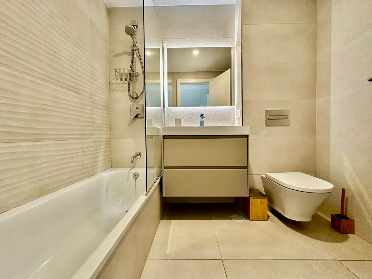 2 Bed Apartment for sale in Elviria Costa Del Sol, Málaga, Spain