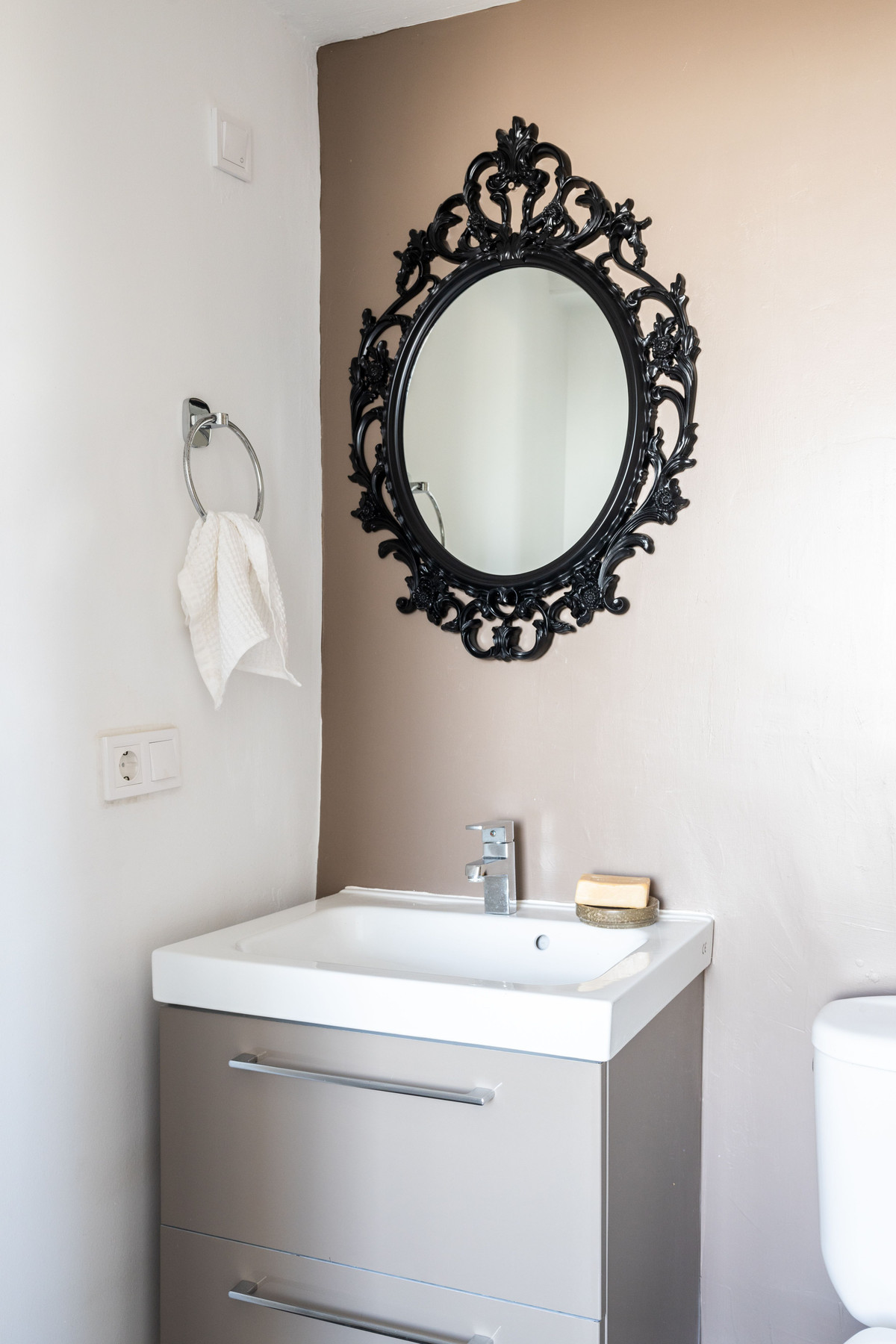 3 Bed Apartment for sale in San Pedro De Alcántara Costa Del Sol, Málaga, Spain