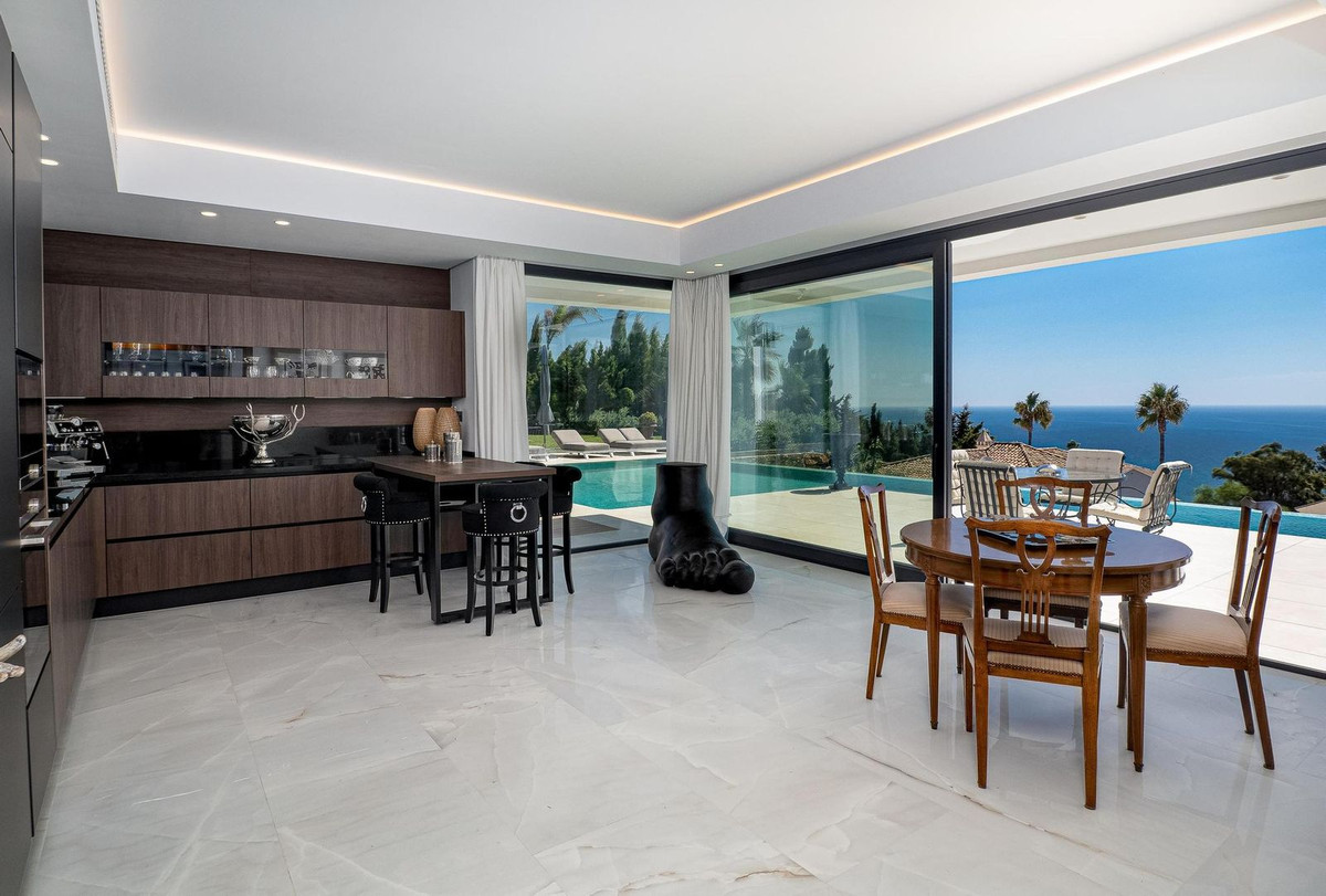 4 Bed Townhouse for sale in Manilva Costa Del Sol, Málaga, Spain