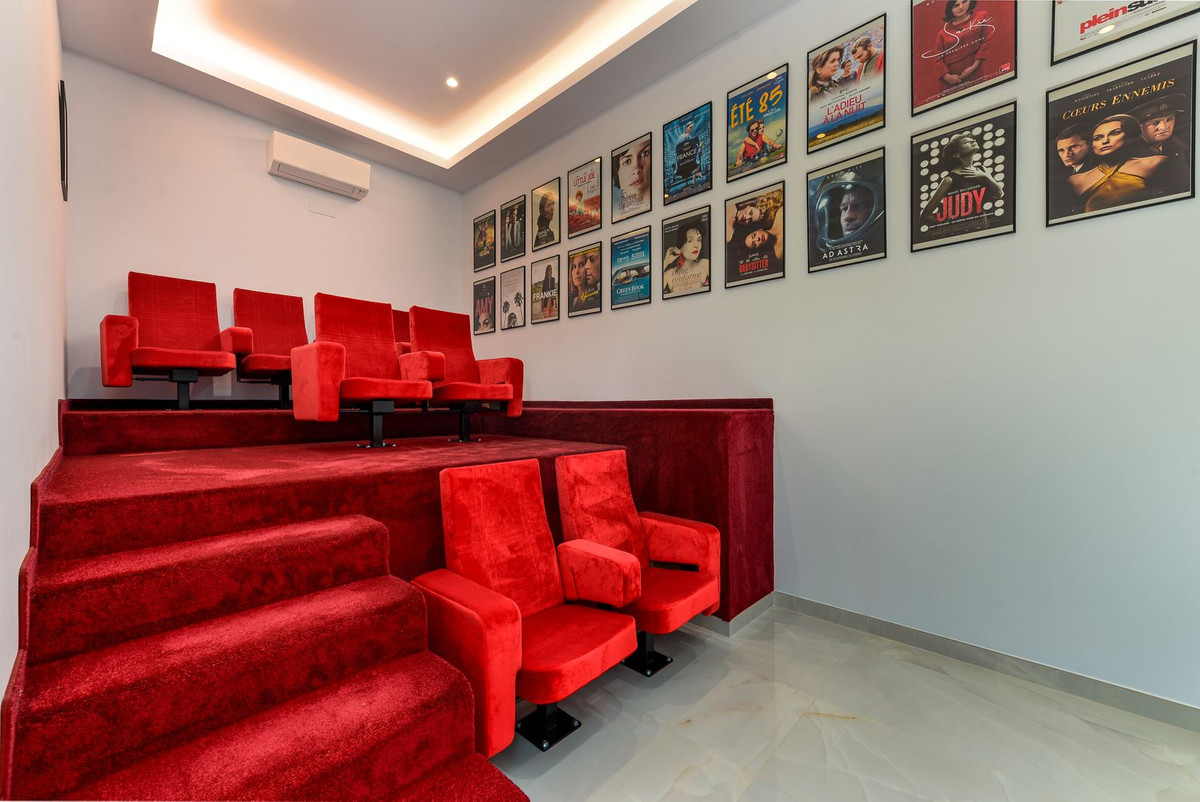 4 Bed Townhouse for sale in Manilva Costa Del Sol, Málaga, Spain