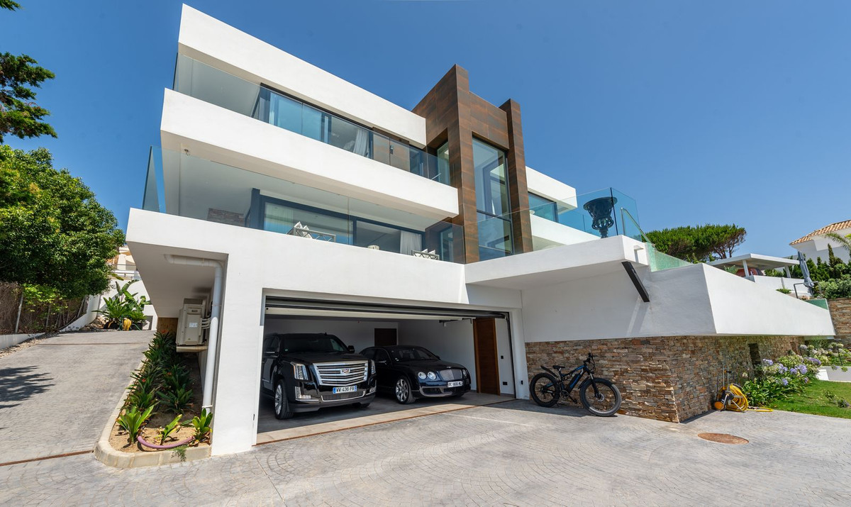 4 Bed Townhouse for sale in Manilva Costa Del Sol, Málaga, Spain