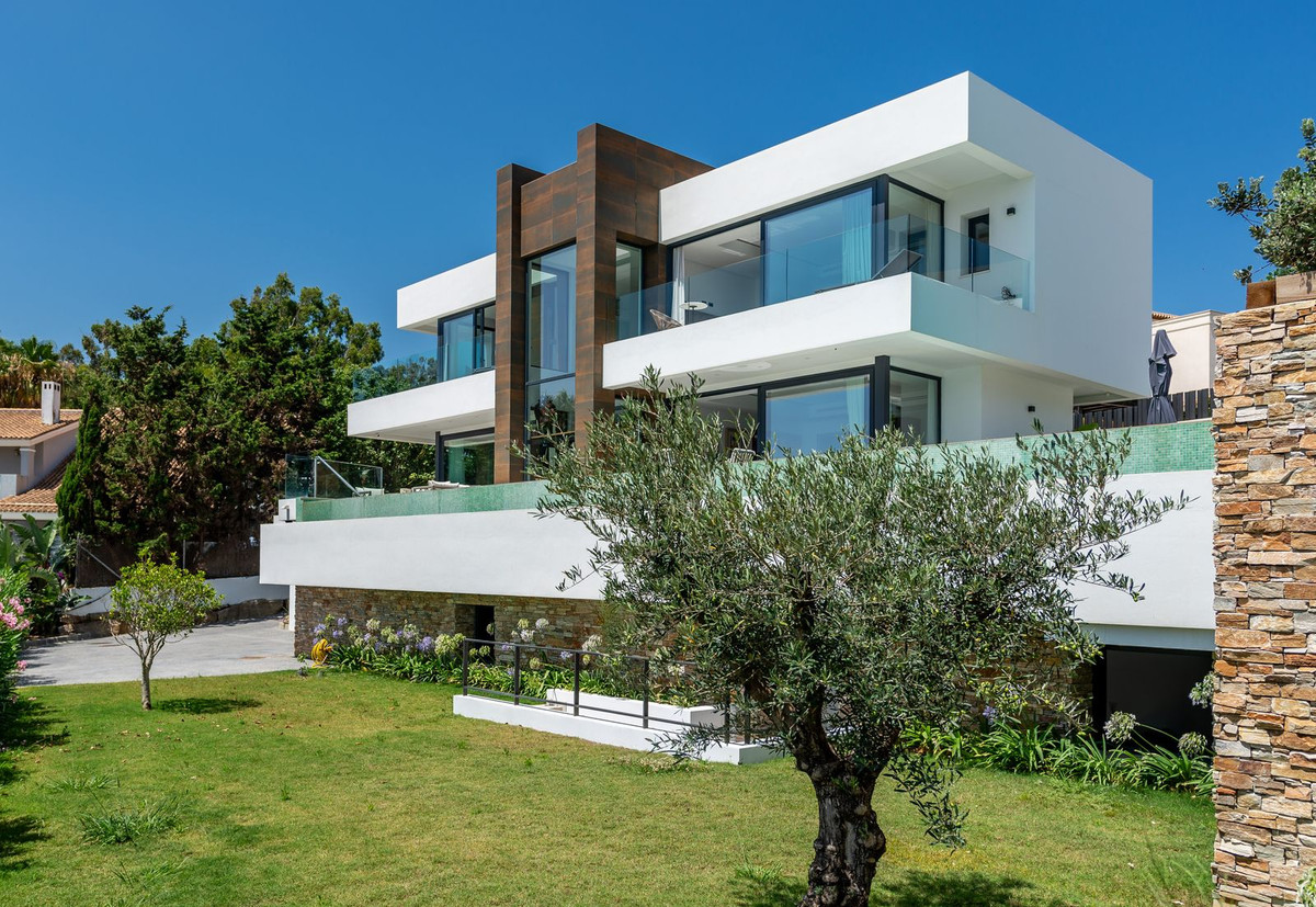 4 Bed Townhouse for sale in Manilva Costa Del Sol, Málaga, Spain