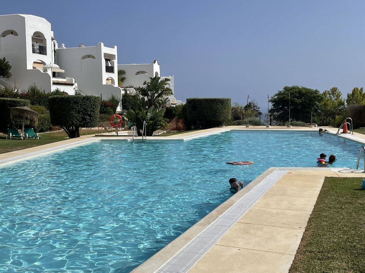 Se vende Apartamento Planta Baja de 2 dormitorios en Costa Del Sol, Málaga, España