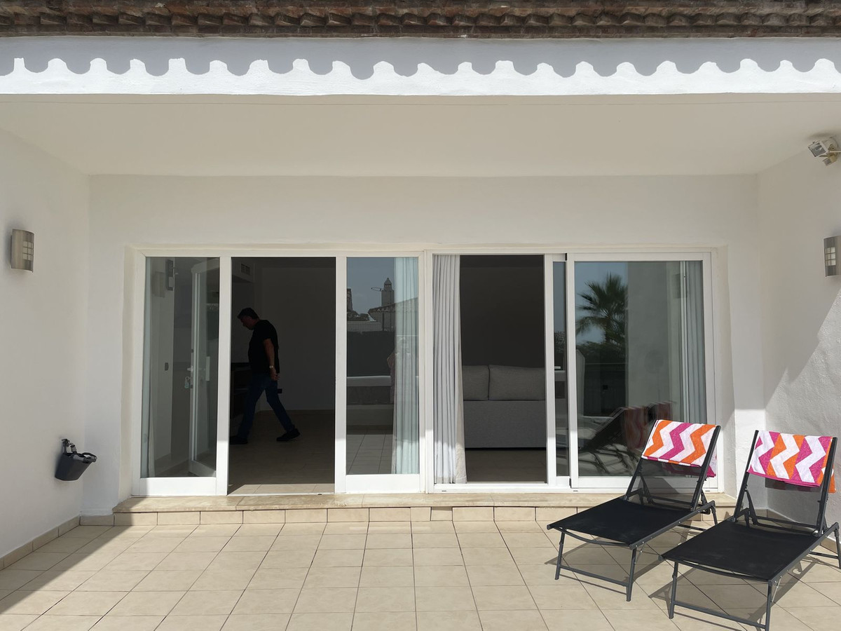 Se vende Apartamento Planta Baja de 2 dormitorios en Costa Del Sol, Málaga, España