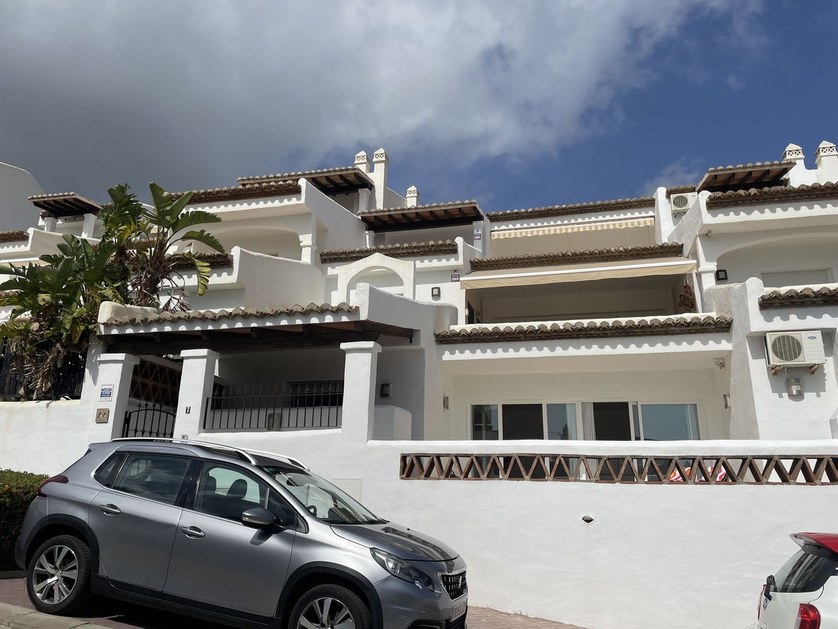 Se vende Apartamento Planta Baja de 2 dormitorios en Costa Del Sol, Málaga, España