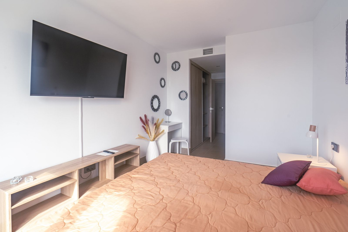 3 Bed Apartment for sale in Casares Costa Del Sol, Málaga, Spain