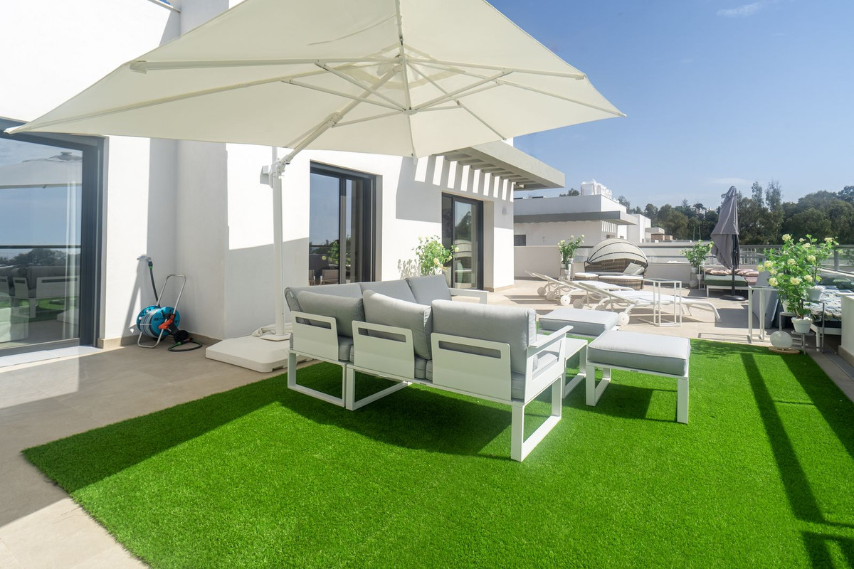 3 Bed Apartment for sale in Casares Costa Del Sol, Málaga, Spain
