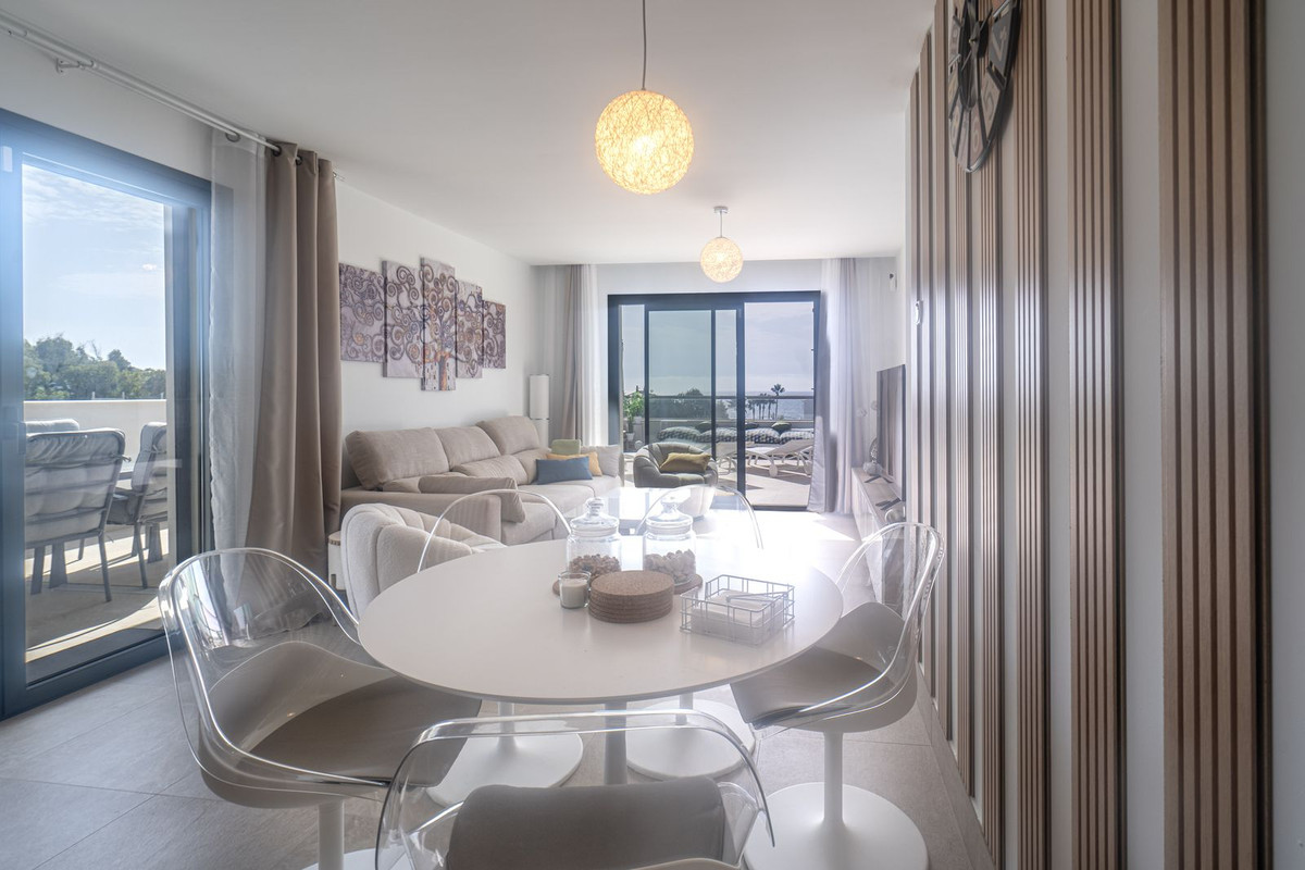 3 Bed Apartment for sale in Casares Costa Del Sol, Málaga, Spain