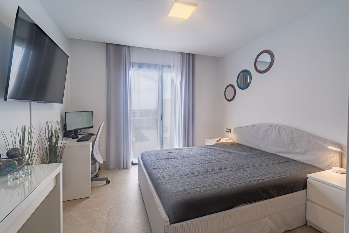3 Bed Apartment for sale in Casares Costa Del Sol, Málaga, Spain