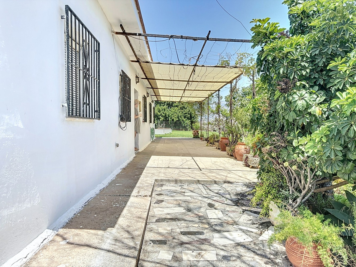 Se vende Finca - Cortijo de 10 dormitorios en Costa Del Sol East, Málaga, España
