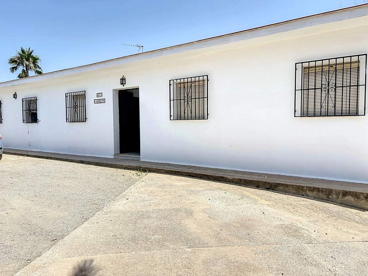 Se vende Finca - Cortijo de 10 dormitorios en Costa Del Sol East, Málaga, España
