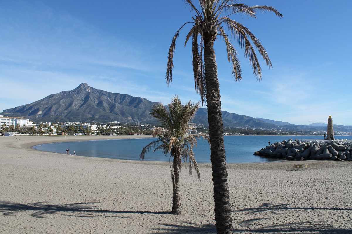 Se vende Terreno Rustico  en Costa Del Sol, Málaga, España