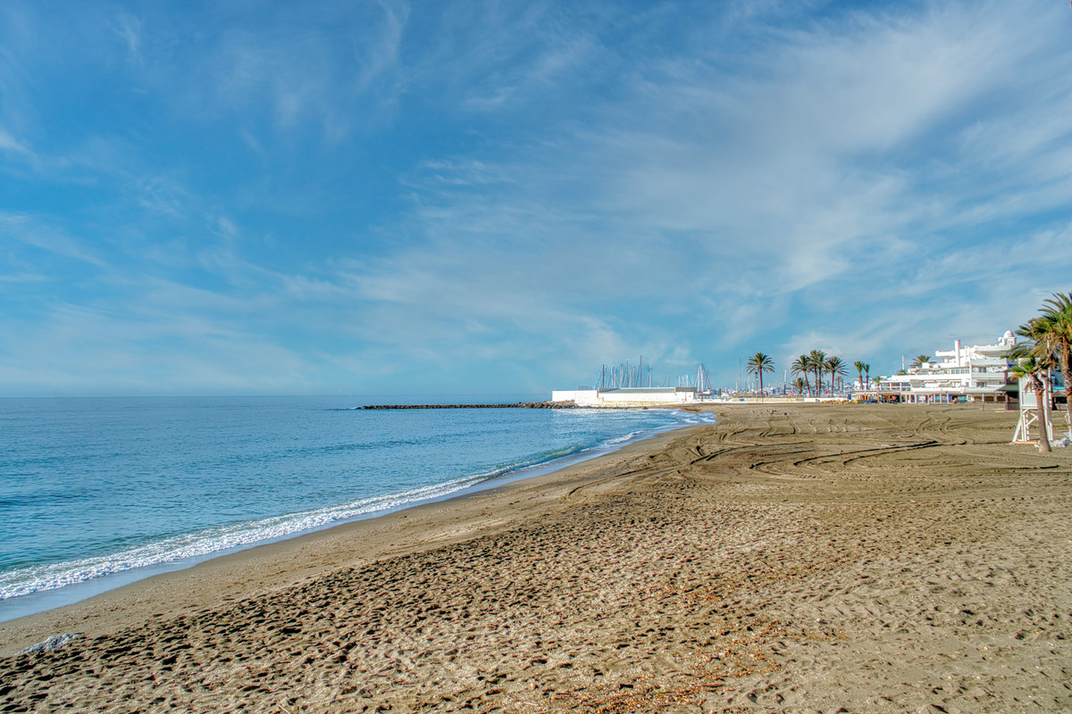 Se vende Terreno Rustico  en Costa Del Sol, Málaga, España