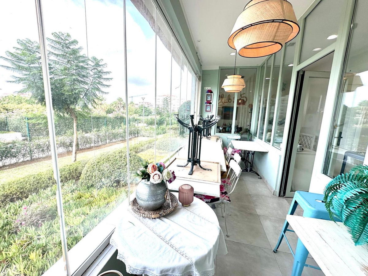 Commercial unit for sale in Nueva Andalucía Costa Del Sol, Málaga, Spain