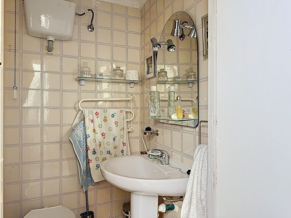 10 Bed Townhouse for sale in Vélezmálaga Costa Del Sol East, Málaga, Spain