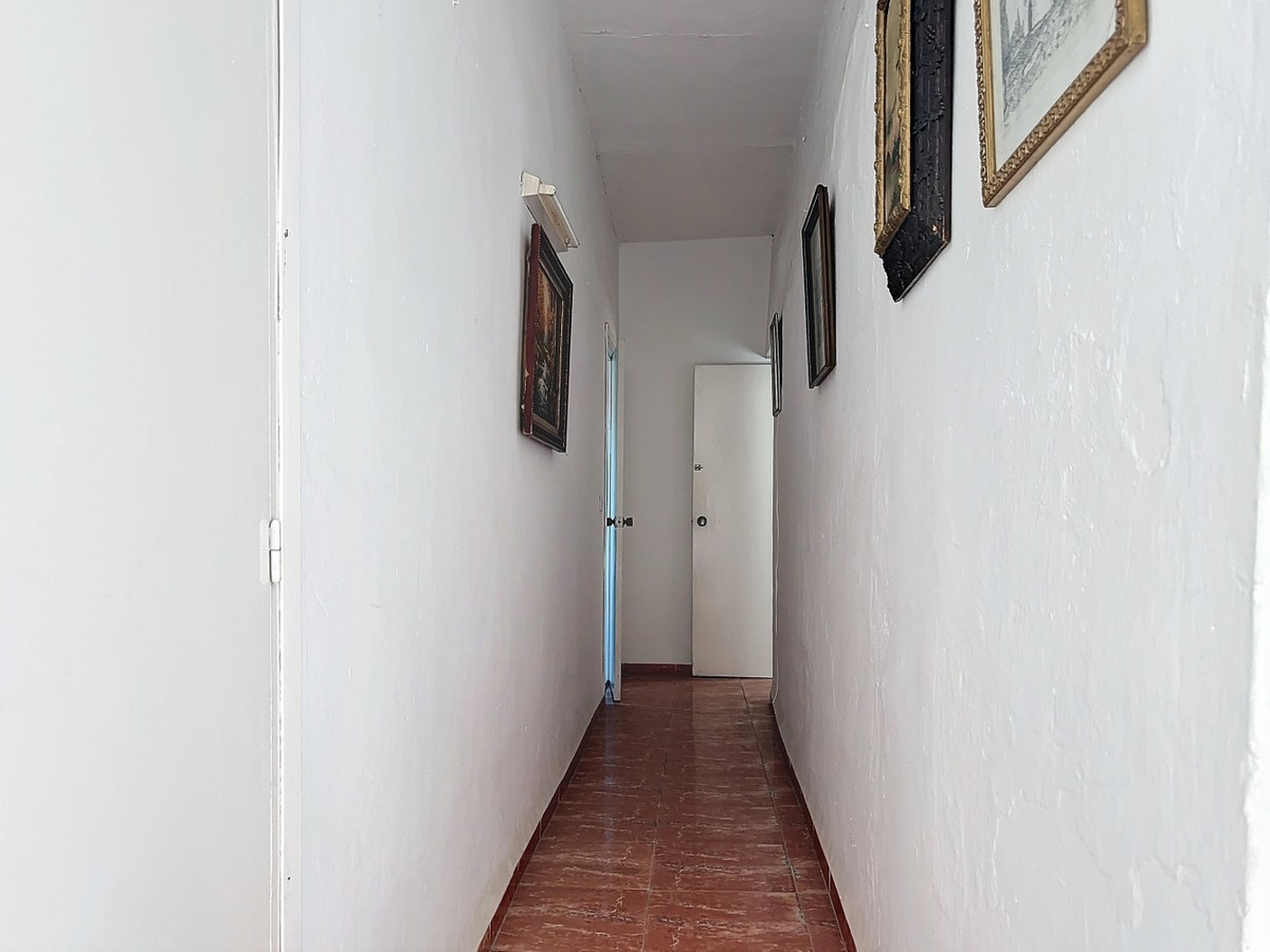 10 Bed Townhouse for sale in Vélezmálaga Costa Del Sol East, Málaga, Spain