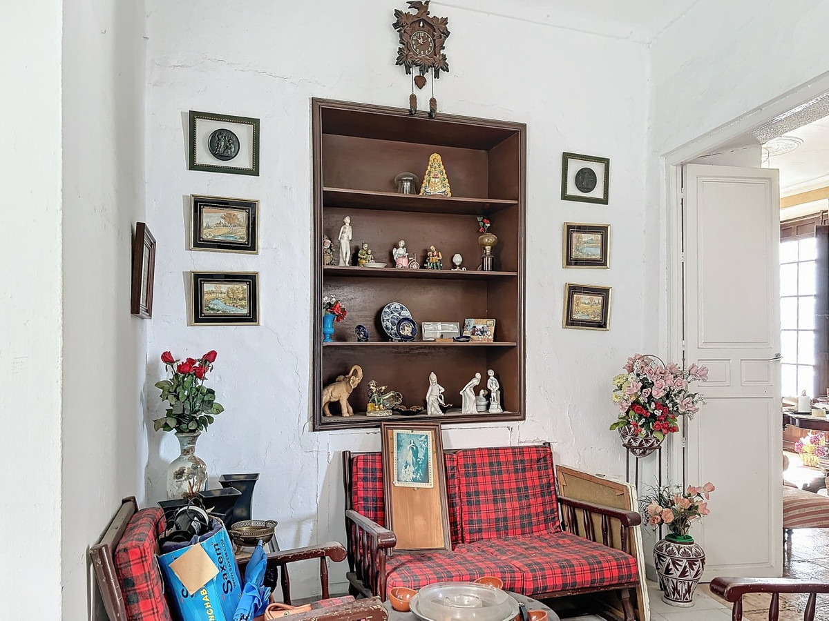 10 Bed Townhouse for sale in Vélezmálaga Costa Del Sol East, Málaga, Spain