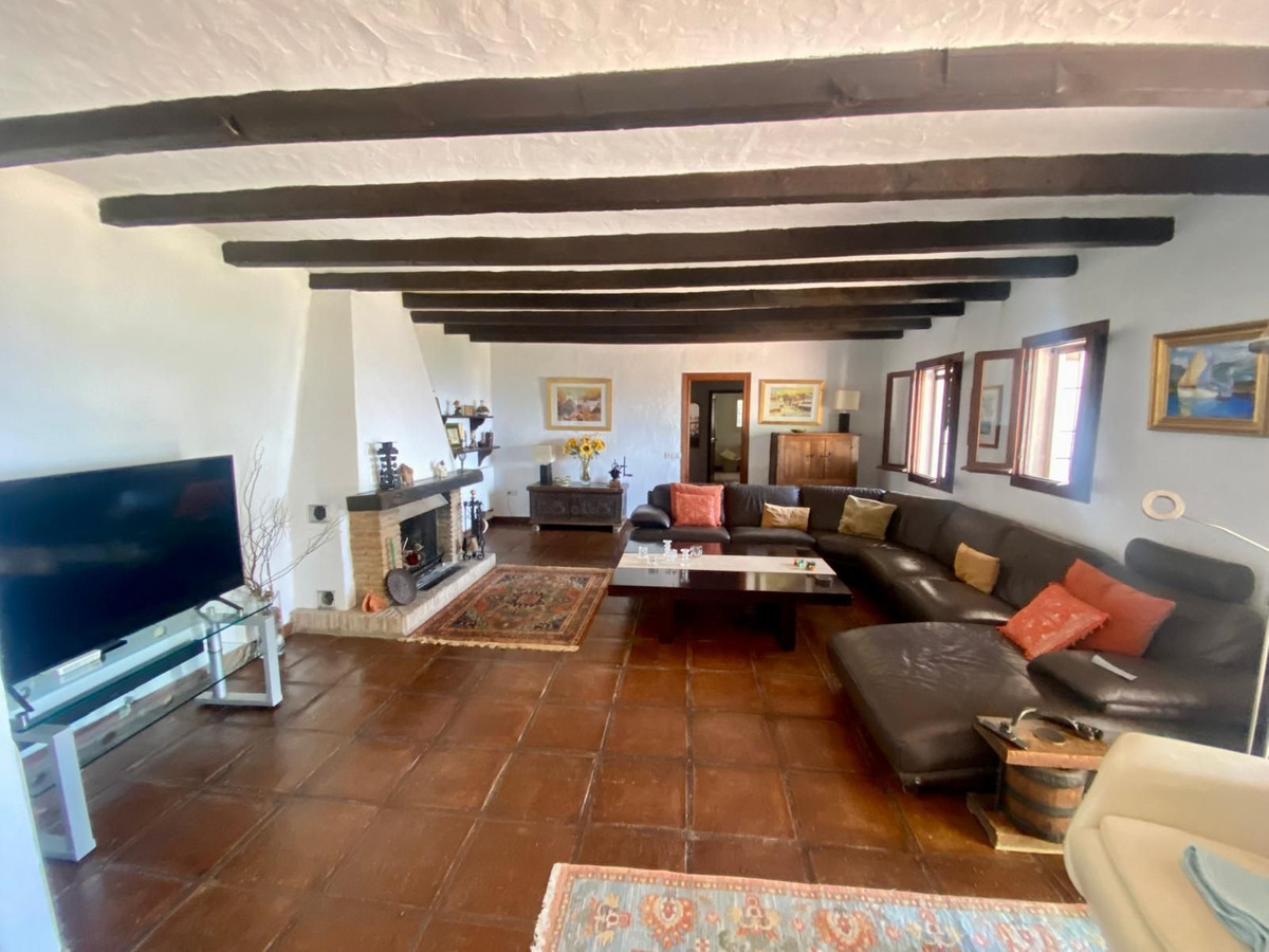 5 Bed Townhouse for sale in Mijas Costa Del Sol, Málaga, Spain