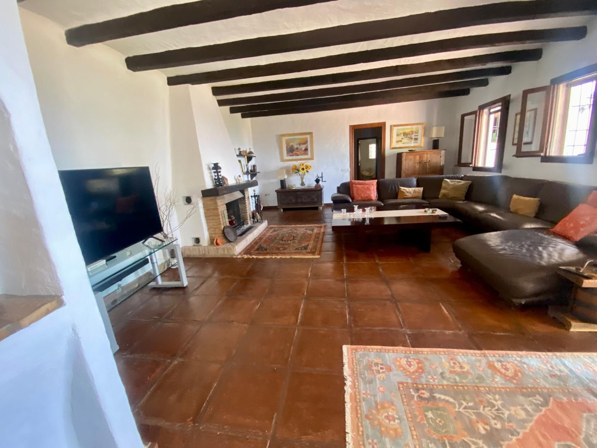 5 Bed Townhouse for sale in Mijas Costa Del Sol, Málaga, Spain