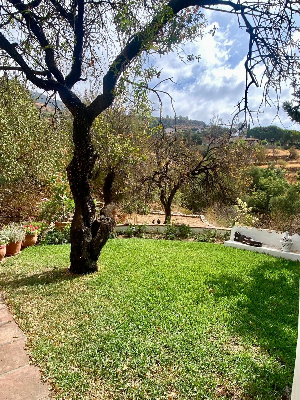 5 Bed Townhouse for sale in Mijas Costa Del Sol, Málaga, Spain