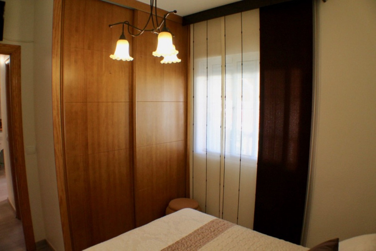 Se vende Villa - Chalet de 4 dormitorios en Costa Blanca, Alicante, España