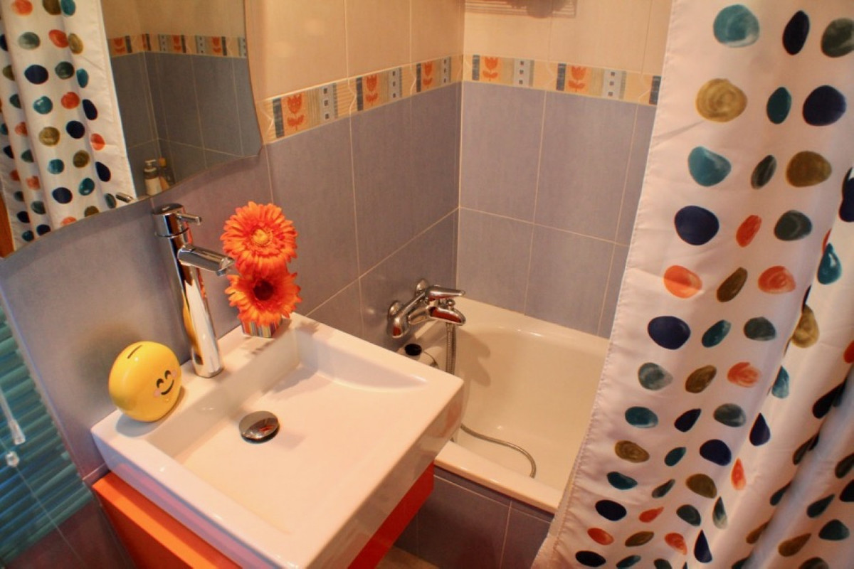 Se vende Villa - Chalet de 4 dormitorios en Costa Blanca, Alicante, España
