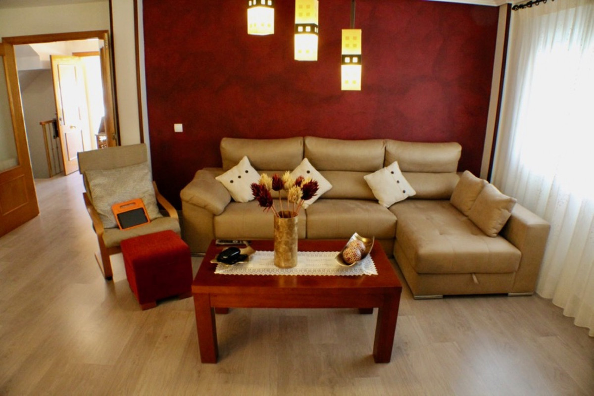 Se vende Villa - Chalet de 4 dormitorios en Costa Blanca, Alicante, España